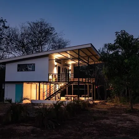 Casa Del Oeste, Playa Avellanas Beach House